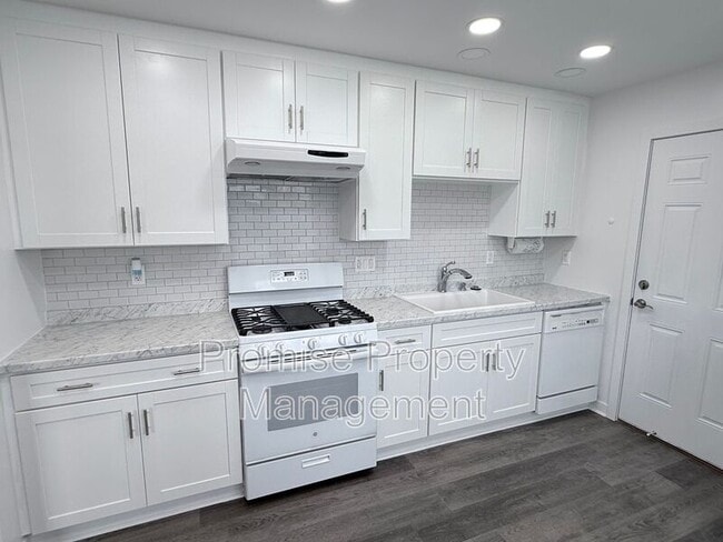 Building Photo - 1601 Walton St