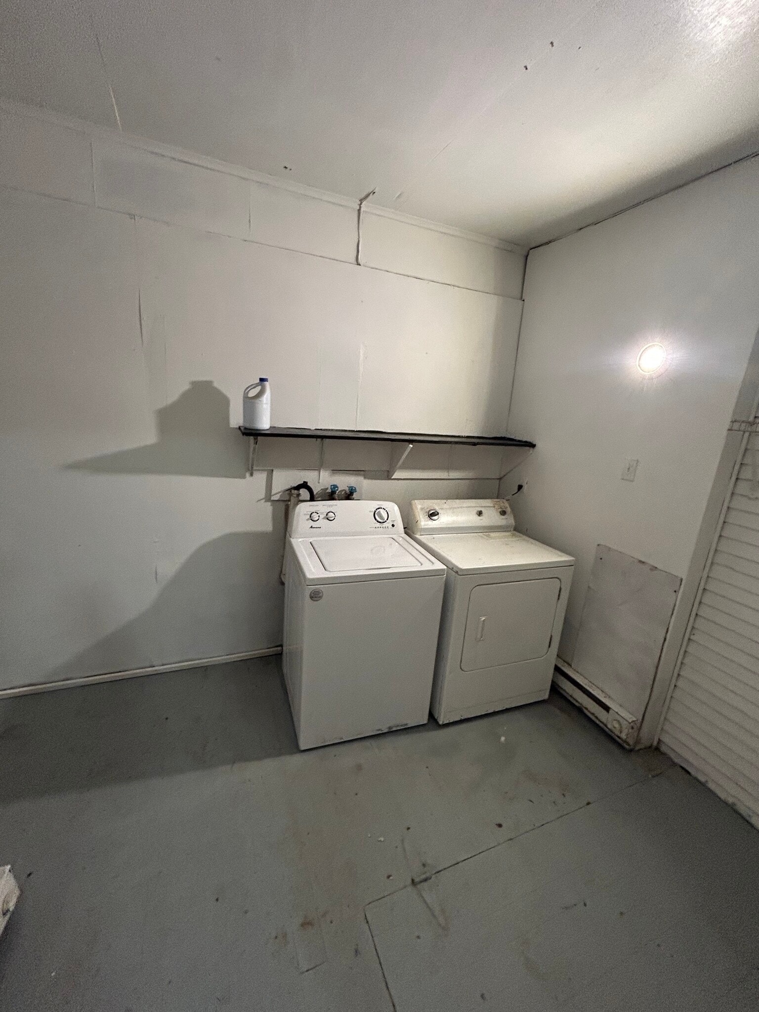 Laundry - 31 N Fairview St