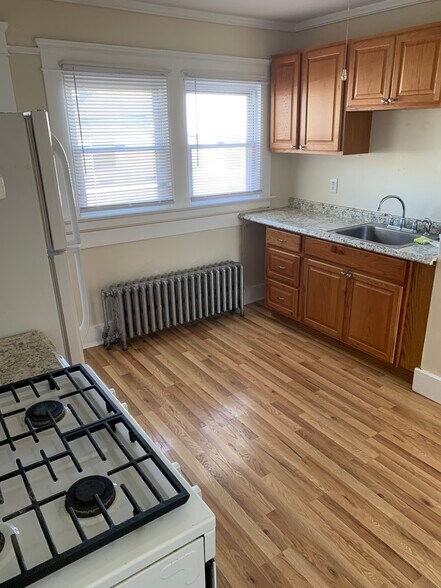 Kitchen - 634 Main St