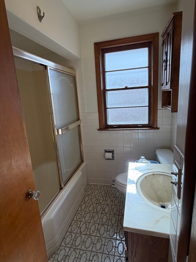 Building Photo - 970 Saylor Ave