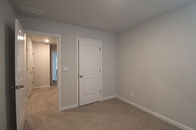 Building Photo - 212 Dale Mires Ln