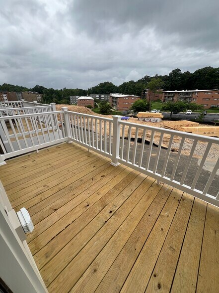 Building Photo - 6072 Beake St