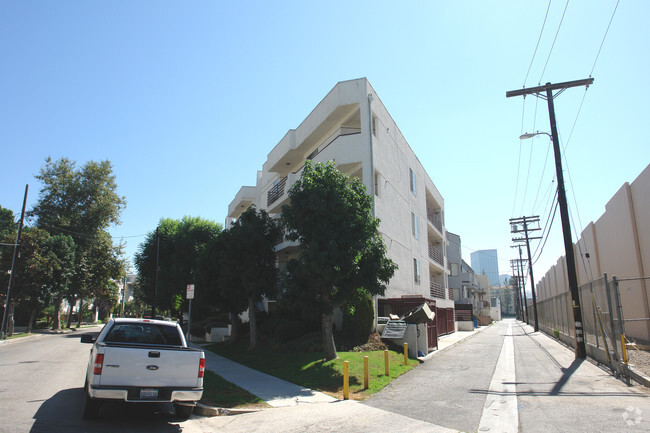 Building Photo - 4235 Arch Dr