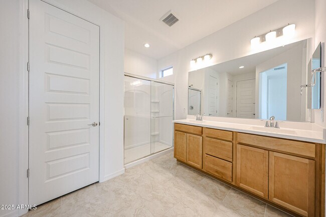 Building Photo - 8721 W Windsor Blvd