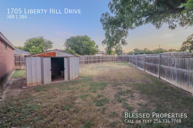 Building Photo - 1705 Liberty Hill Dr