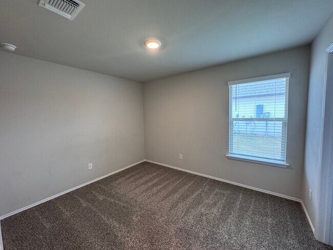 Building Photo - 1104 Prairie Clover Rd