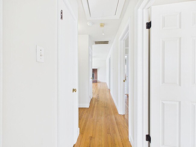 Building Photo - 6534 Worthington Rd