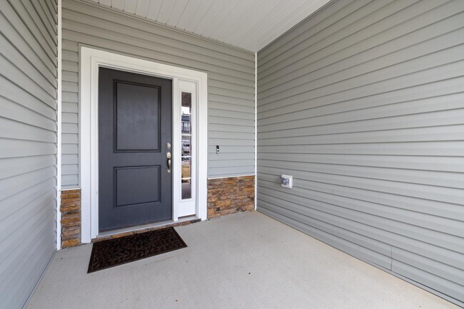 Building Photo - 55 Bushel Basket Dr