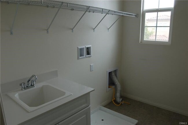 Building Photo - 6116 Snapdragon St