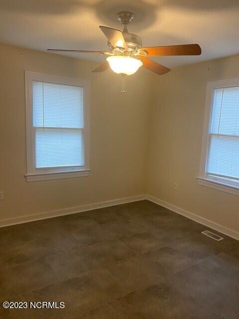 Building Photo - 6433 Country Club Dr
