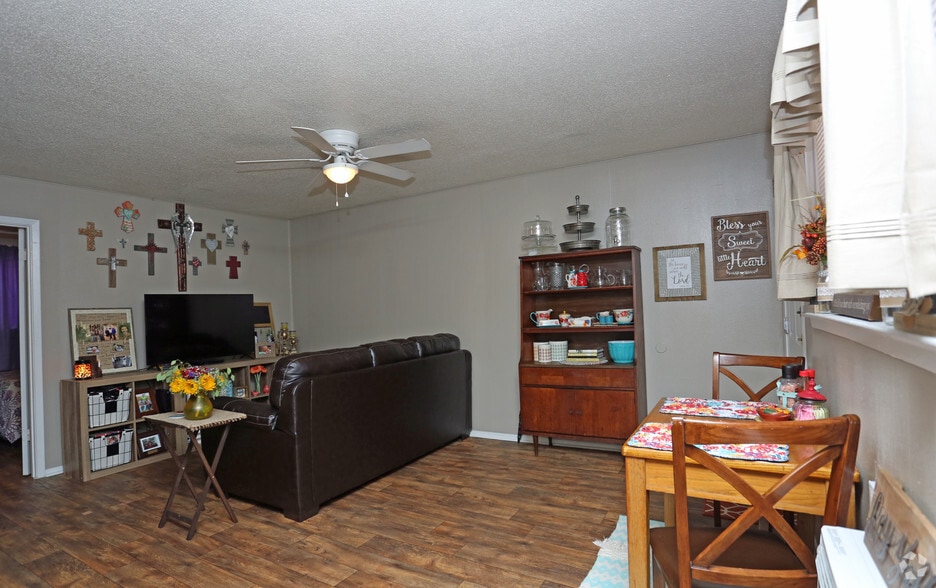 Interior Photo - Russian River