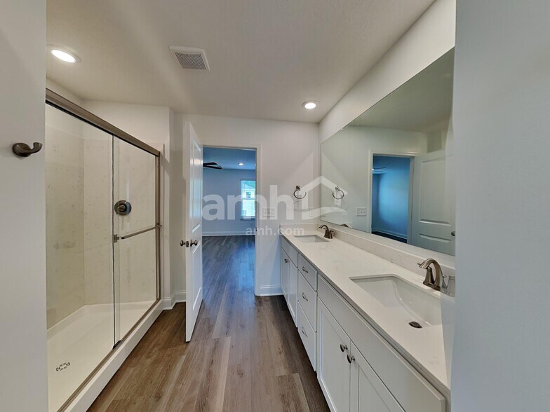 Building Photo - 419 Golden Maple Pl