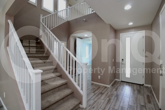 Building Photo - 3080 S Jasmine Dr