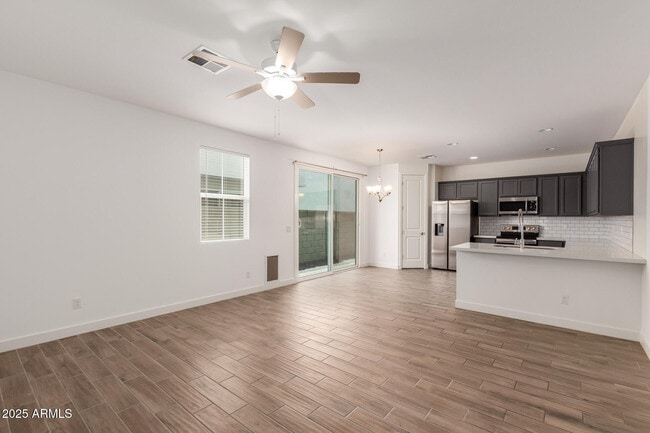 Building Photo - 5552 S Dillon