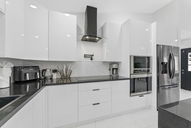 Building Photo - 13947 Geranium Pl