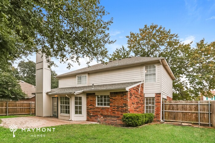 Building Photo - 2333 Cromwell Dr