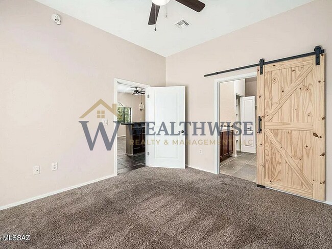 Building Photo - 2010 E River Rd