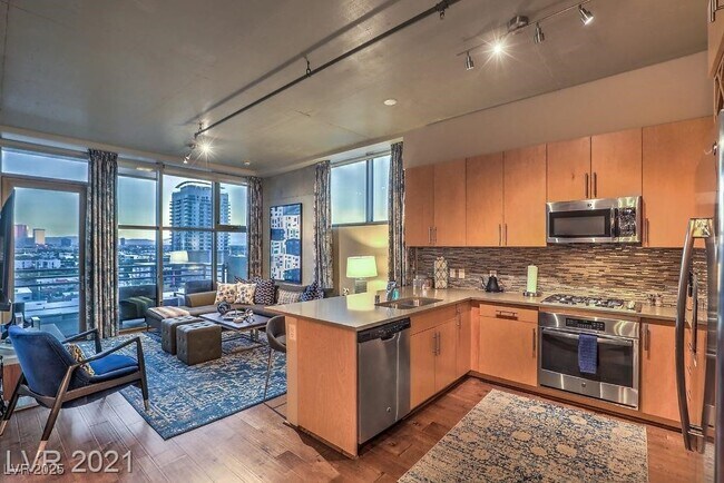 Building Photo - 353 E Bonneville Ave