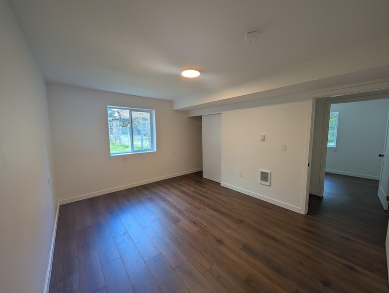 Building Photo - 1829 East End St NW