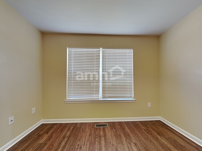 Building Photo - 1081 Riverwalk Court