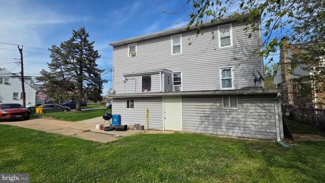 Building Photo - 4400 4th St