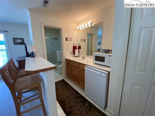 Building Photo - 155 Birkdale Ct