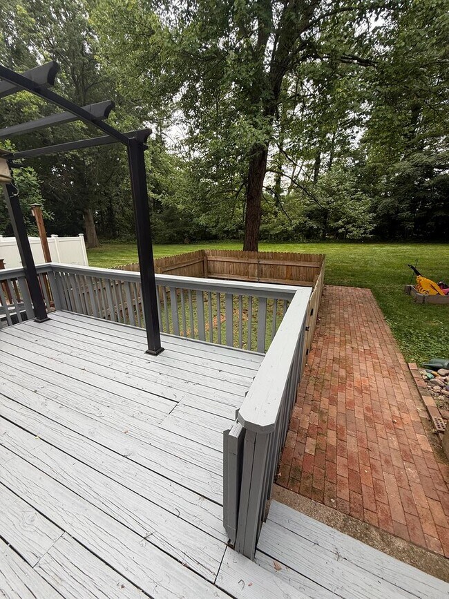 Building Photo - 2 Bed / 1.5 Bath Doylestown Townhome
