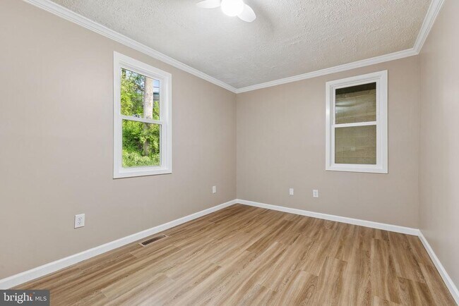 Building Photo - 17360 Tripoli Blvd