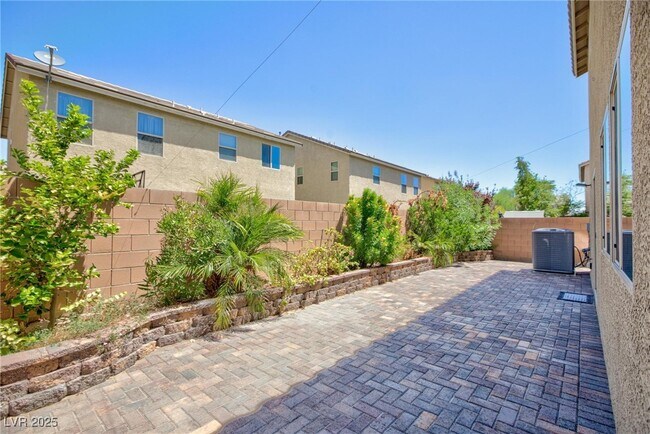 Building Photo - 6736 Prairie Dusk Dr