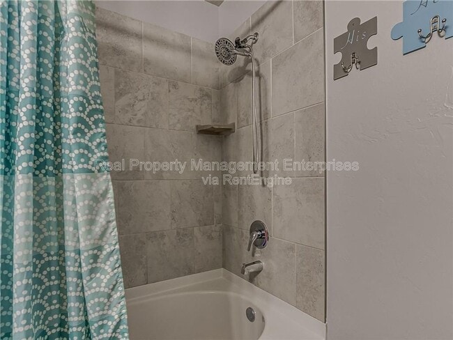 Building Photo - 1912 Autumn Way