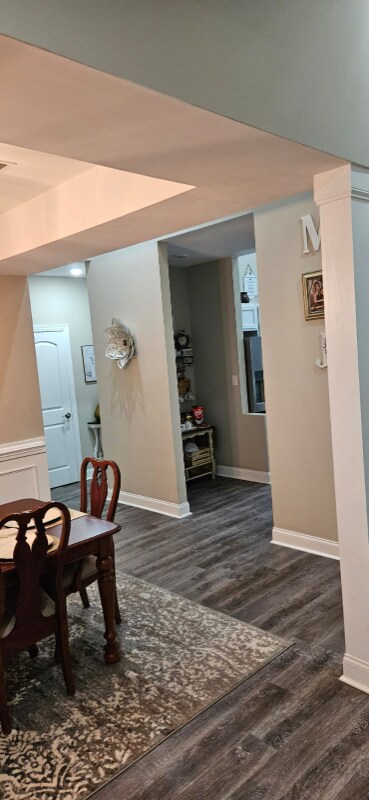 Building Photo - 206 New Iris Ln