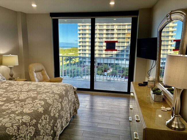 Building Photo - South Seas