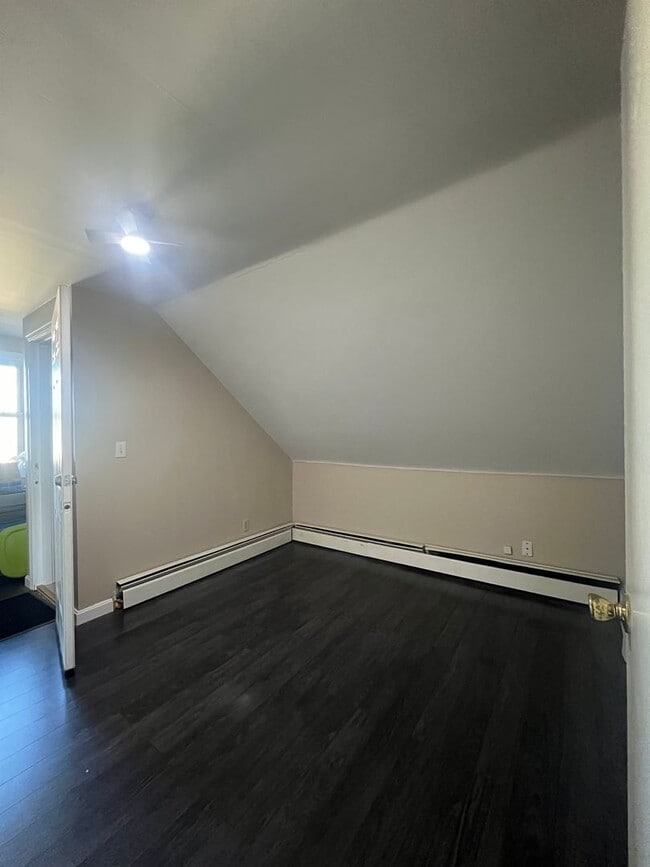 Building Photo - 38 Frances Ave