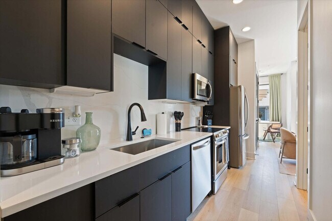 Building Photo - 722 Mcferrin Ave