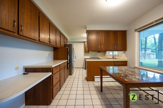 Building Photo - OPEN HOUSE Thursday August 29th 5-6pm