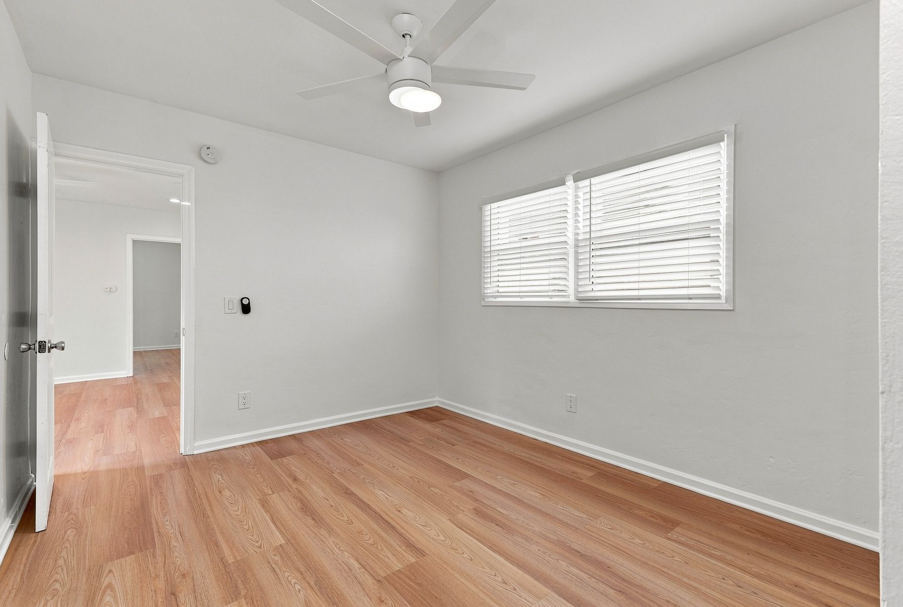 Building Photo - 136 Brightwood Ave