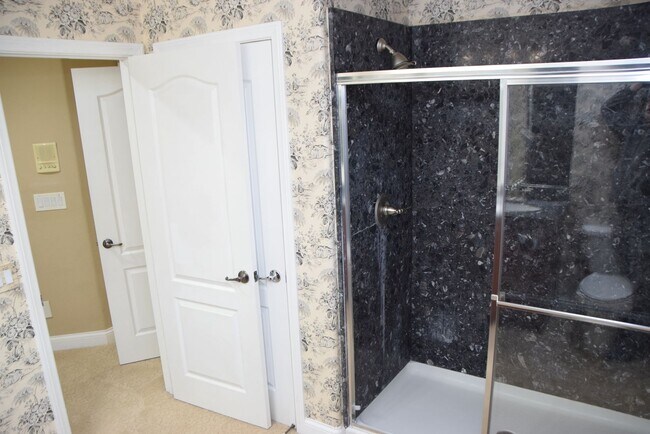 Building Photo - 60 Dark Creek Ave