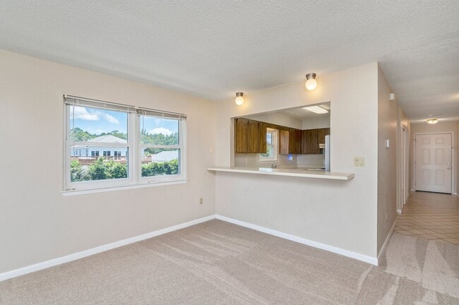 Building Photo - Waterfront Condo!