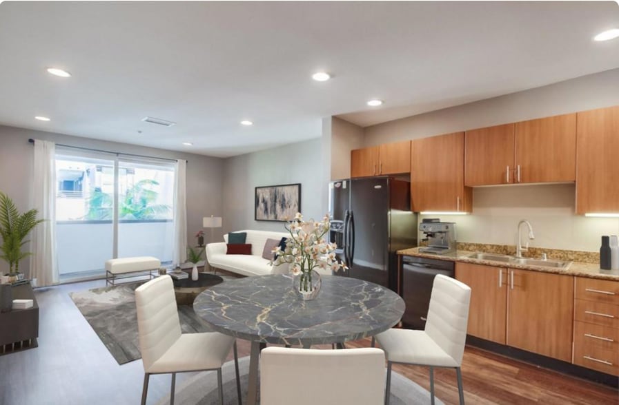 Building Photo - 525 11th Ave