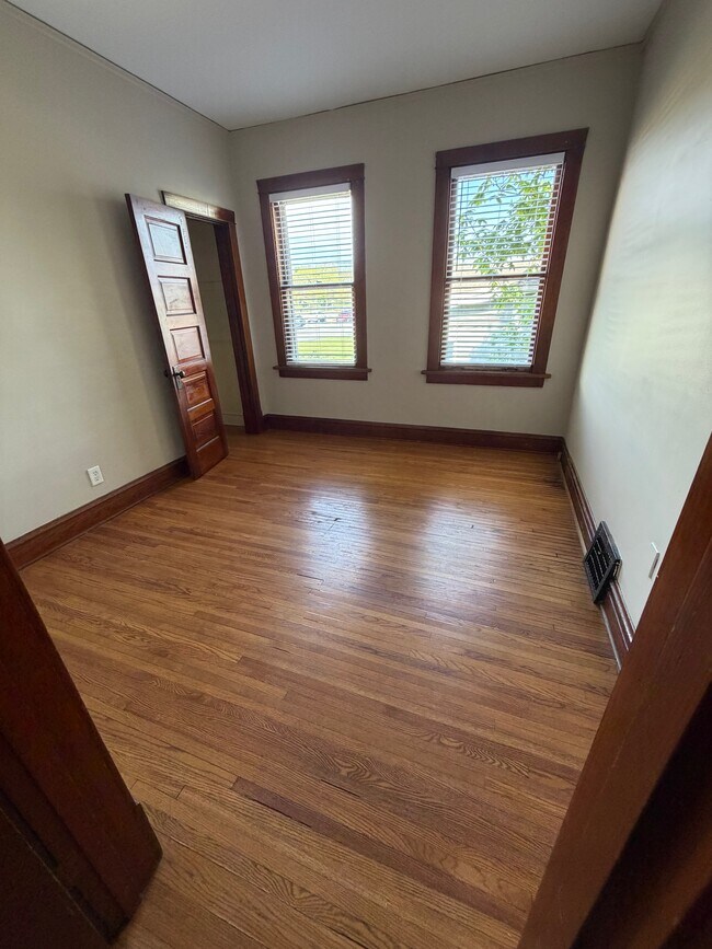 Building Photo - 222 State St