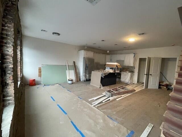 Building Photo - 188 Heckel St