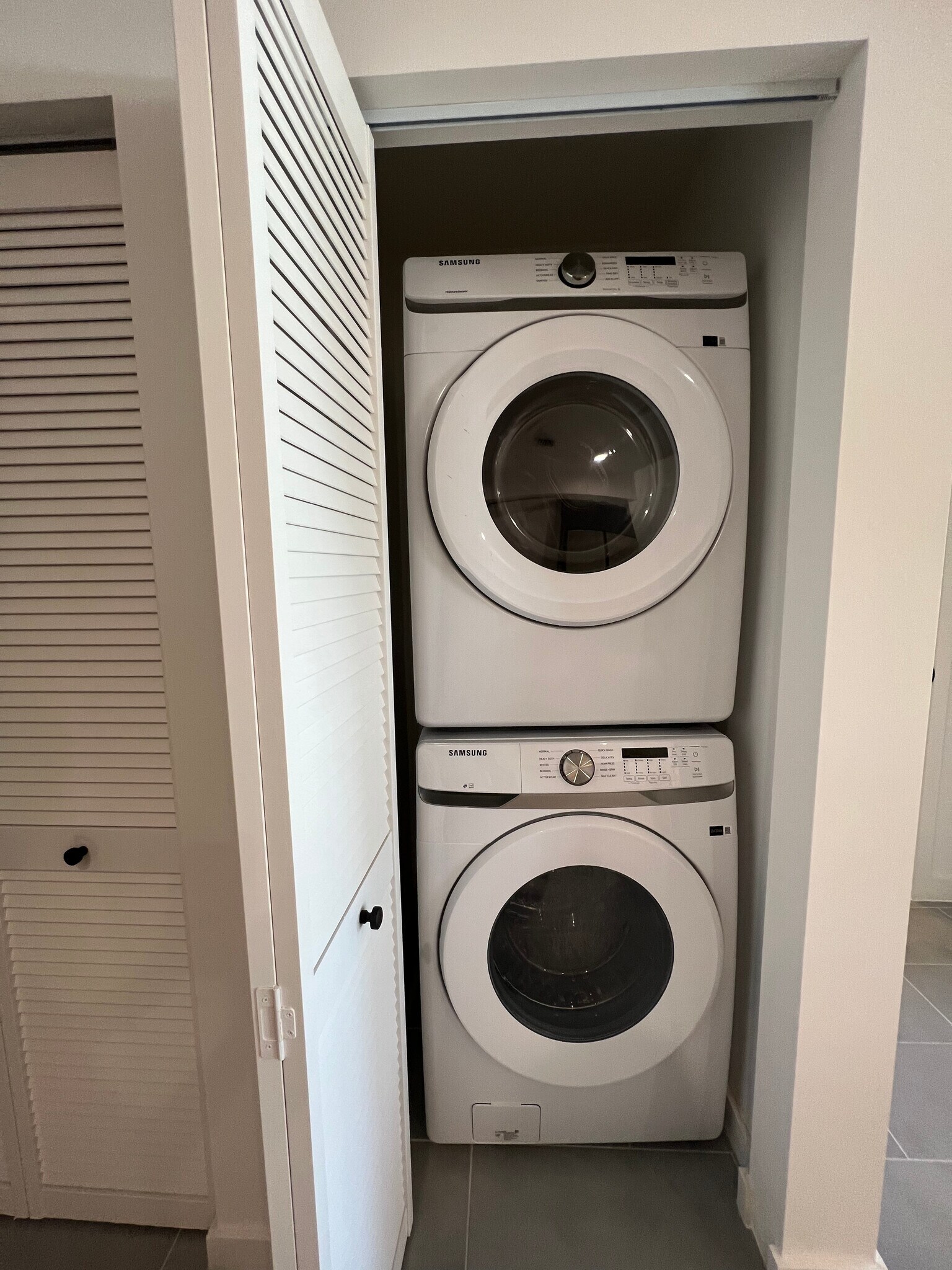 Building Photo - 160 NW 27th St