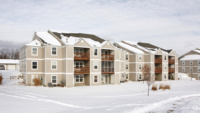 Primary Photo - Heatherwood Condos