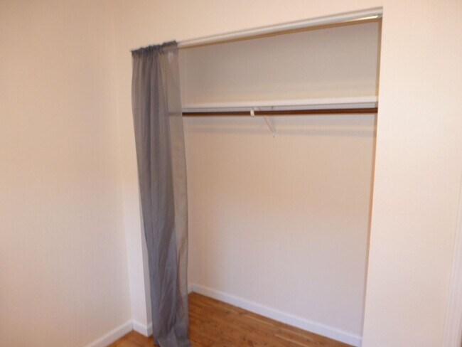 Building Photo - Four Bedroom, Two Bath, Two Car Garage Remodeled Home in West Reno