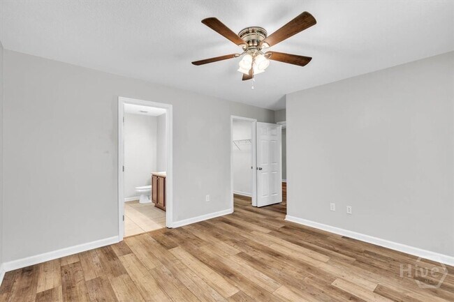 Building Photo - 35 Valley Oak Dr