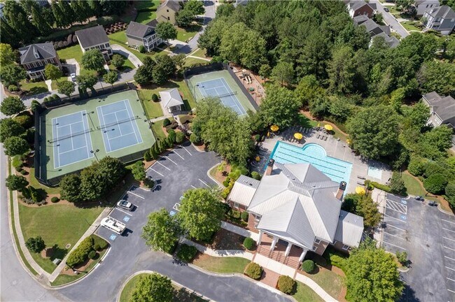 Building Photo - 6440 Century Park Pl SE