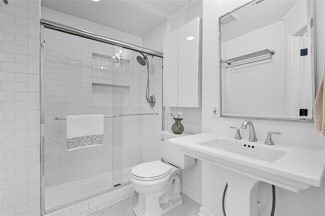 Building Photo - 3003 Burleson Rd