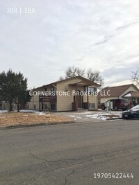 Building Photo - 624 Maple St