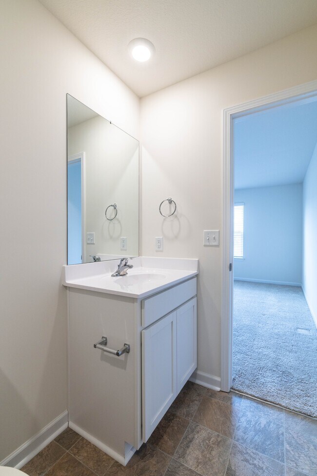 Building Photo - 4714 Willow Bluff Cir