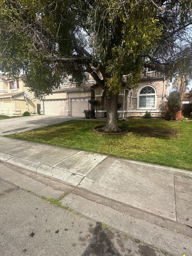 Building Photo - Need A Spacious  Home In Weston Ranch?